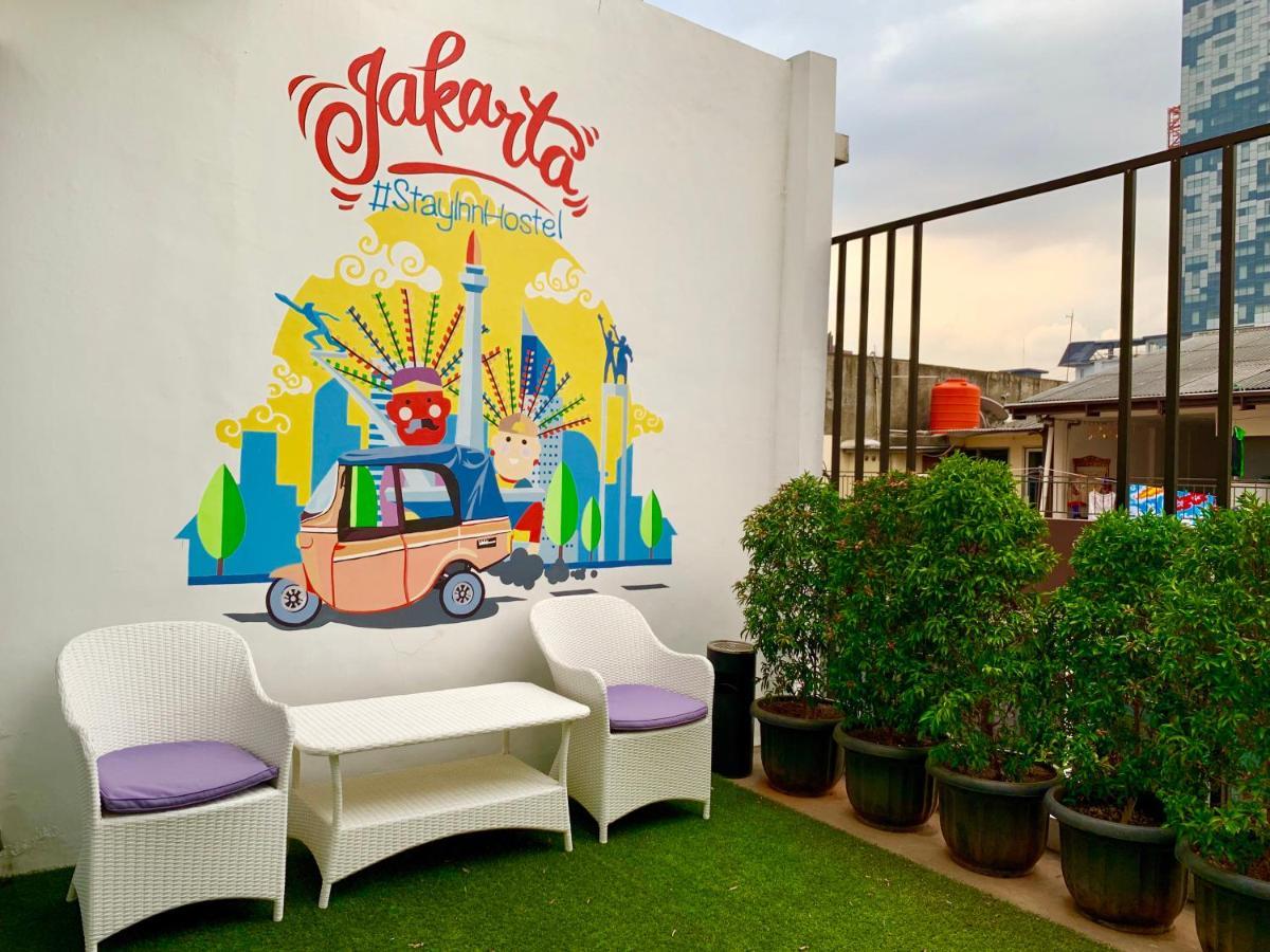 Stay Inn Hostel Джакарта Экстерьер фото