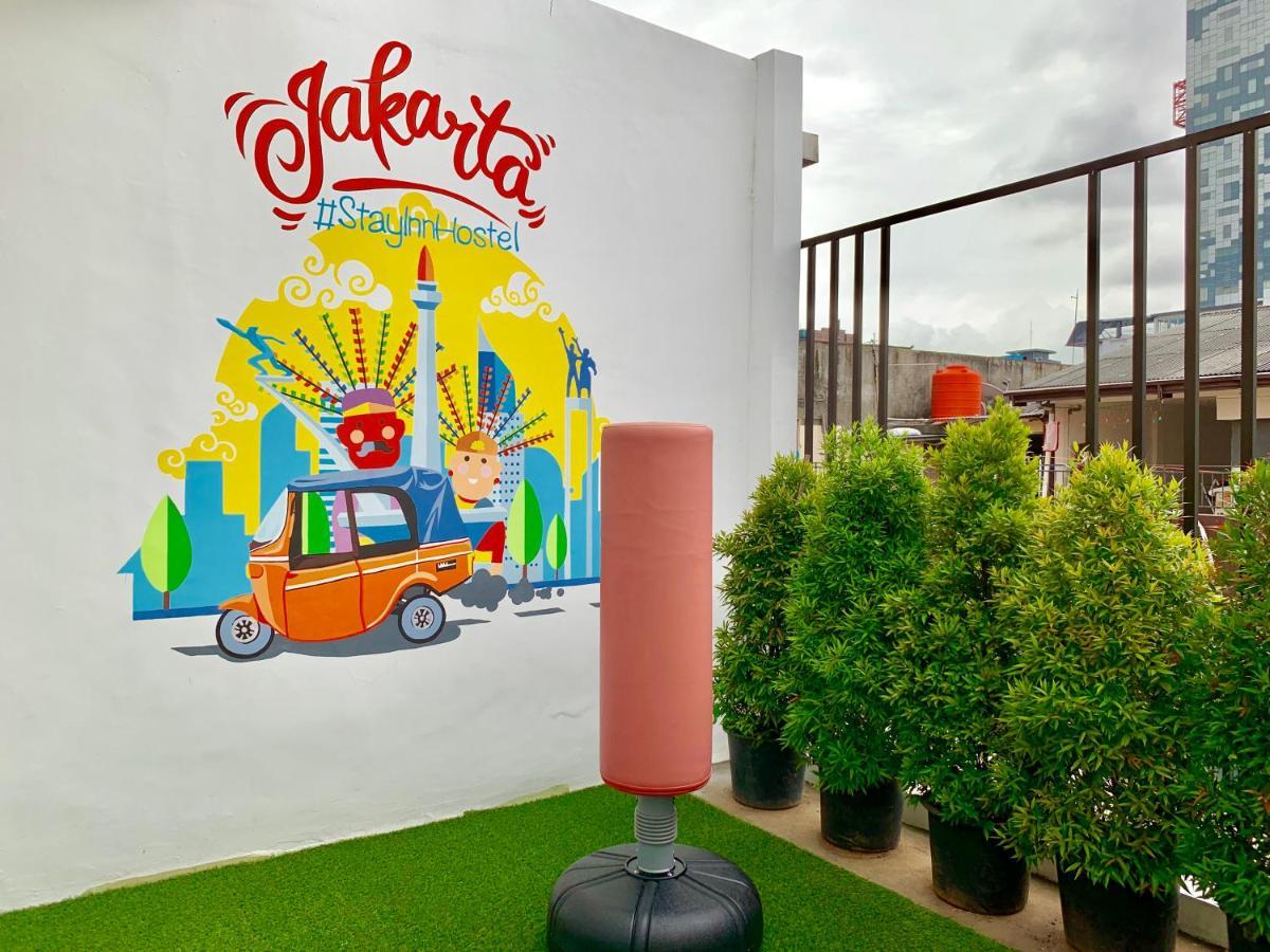Stay Inn Hostel Джакарта Экстерьер фото